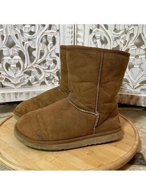 UGG Women’s Classic Short Tan Suede Shearling Lined Pull On Ankle Boots Sz 7